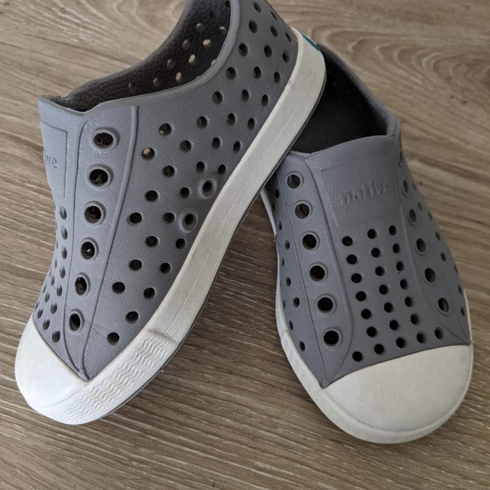 Size 7 Natives